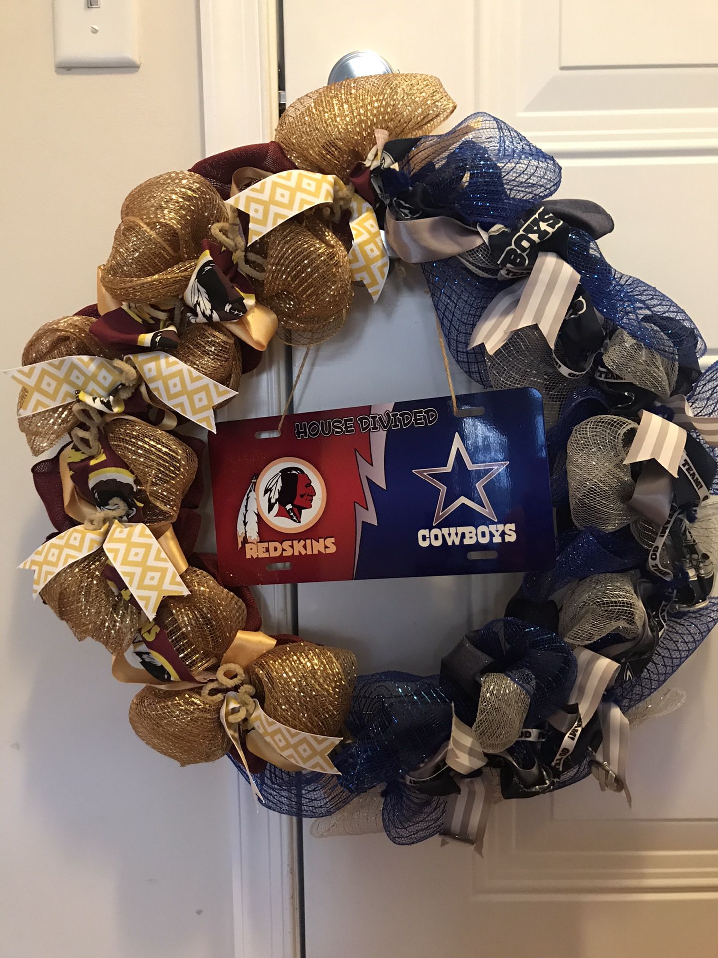 House Divided wreath Dallas Cowboys/Washington Redskins