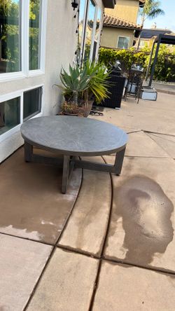 Outdoor coffee table