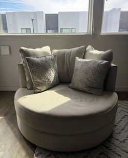 Swivel couch