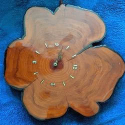 Wooden Glossed Tree Clock 