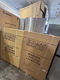 Washer and gas Dryer Set in Box
