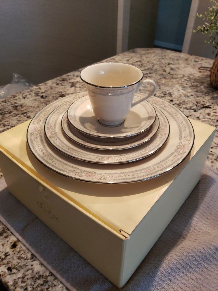 Lenox Charleston 5 Pc Service For 12