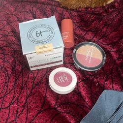 Makeup And Moisturizing Confidence In A Cream 