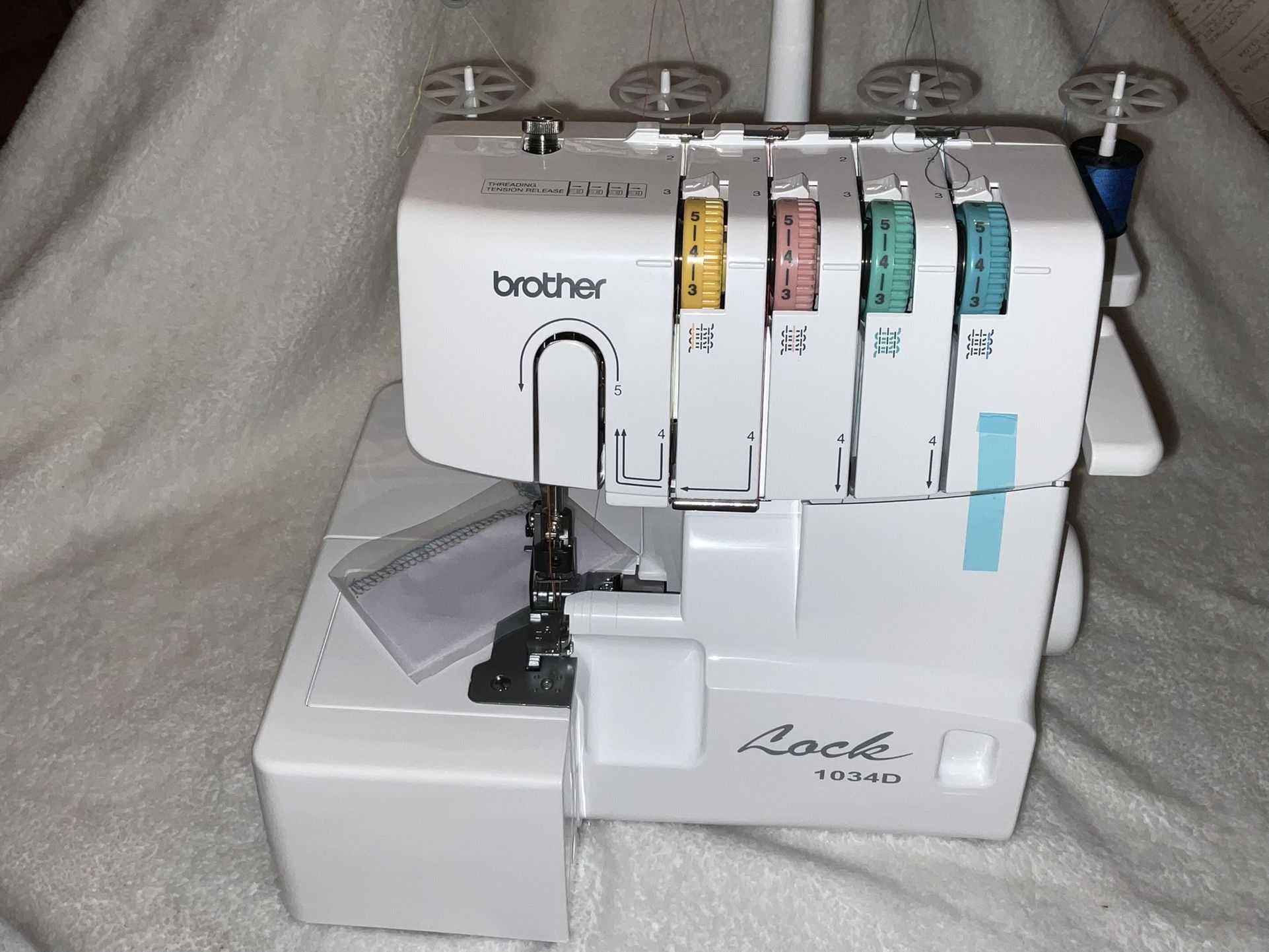 Brother Sewing Machine 1034D 3/4 Thread Serger With Differential Feed
