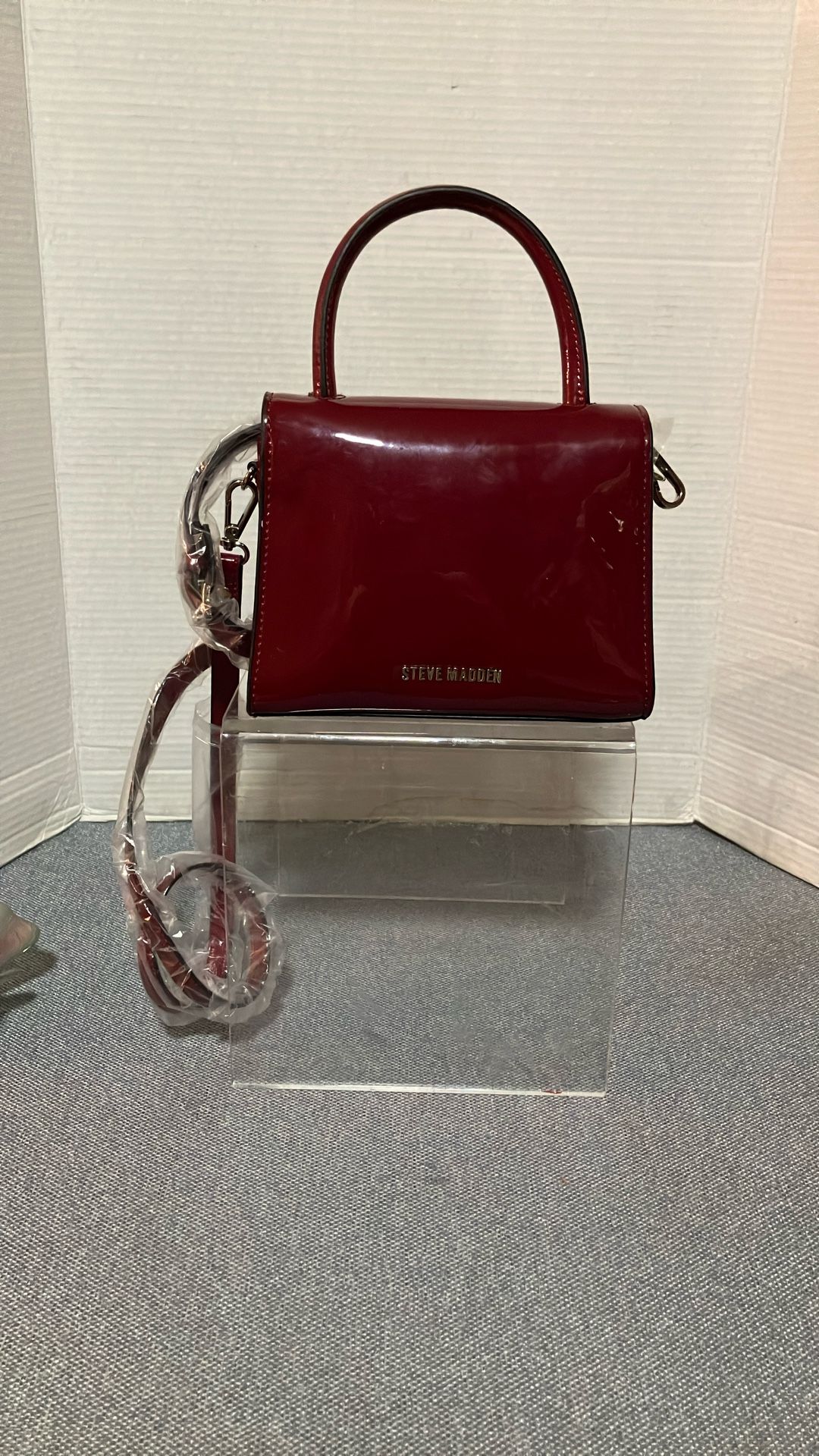 NEW Small Steve Madden Burgundy Hand Bag