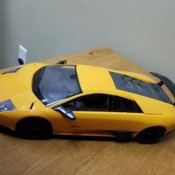 1/14 Scale Lamborghini Murcielago LP670-4 SV Radio Remote Control Model Car R/C RTR (Yellow)