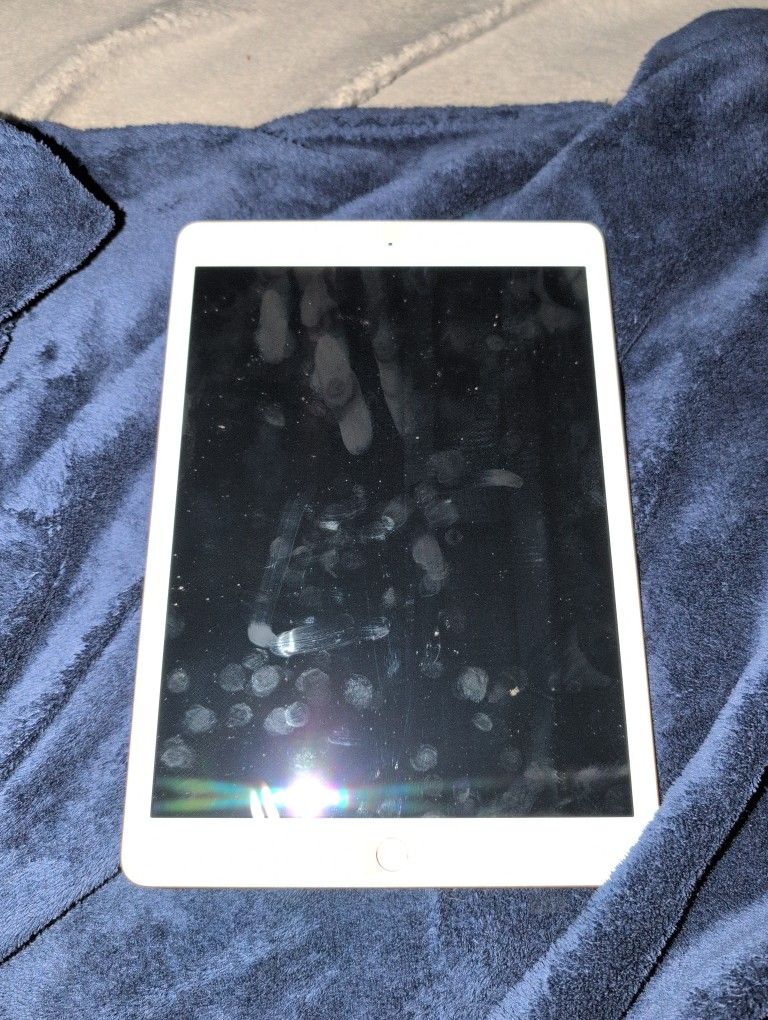 7th Generation iPad White/Rose