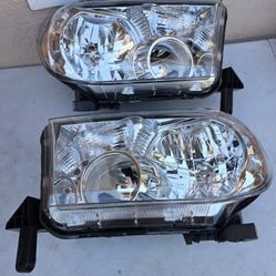 07-13 Toyota Tundra 08-17 Sequoia Headlights Luces Micas Calaveras Faros Faroles Focos Headlamps 