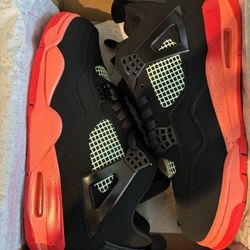 Jordan 4s Size 10 200$
