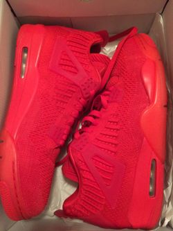 JORDAN RETRO 4 flyknit. Size 12