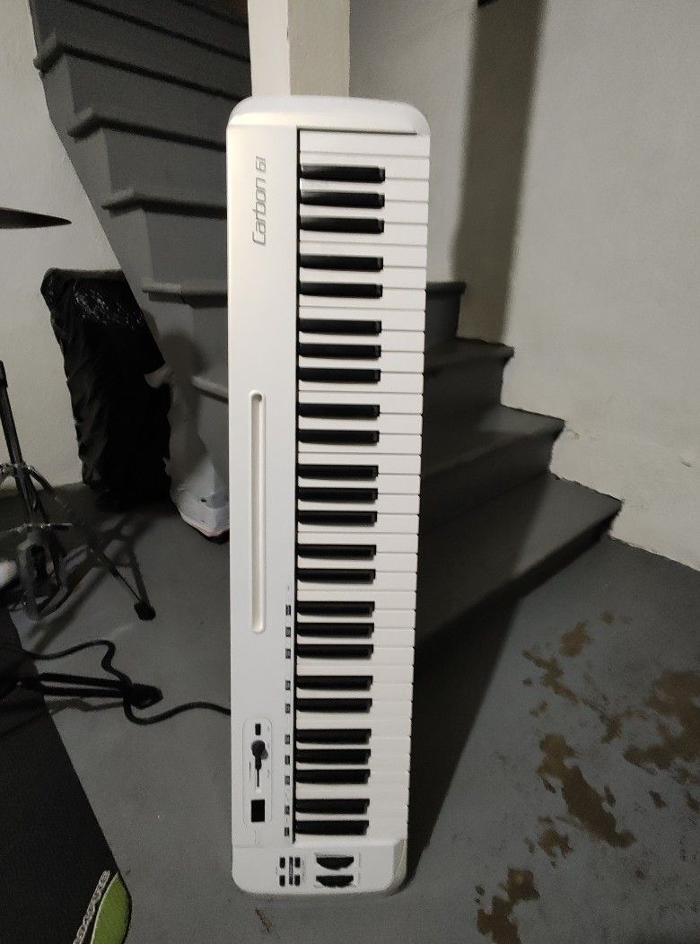 Carbon 61 Keyboard