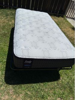 Twin bed & metal frame