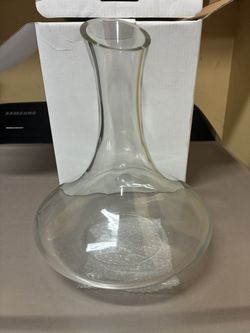 New In Box Glass Wine Decanter