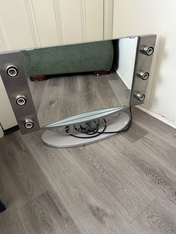 Vanity Mirror With Lights