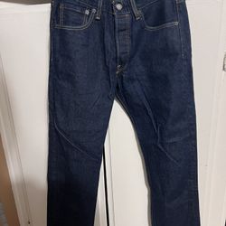 Dark Wash Levi’s 501