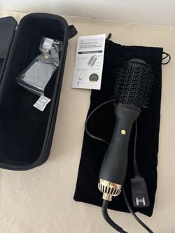 Black hair dryer brush with Dual Voltage