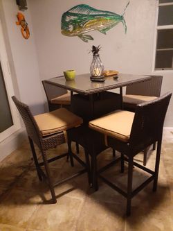 High Top Table With Chairs 