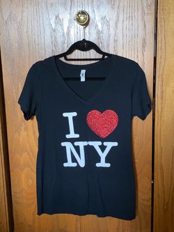 Women's "I ❤️ NY" t-shirt - black with white lettering & red glittery heart - large - worn once - celebrate the New York Knicks 2026 NBA championship