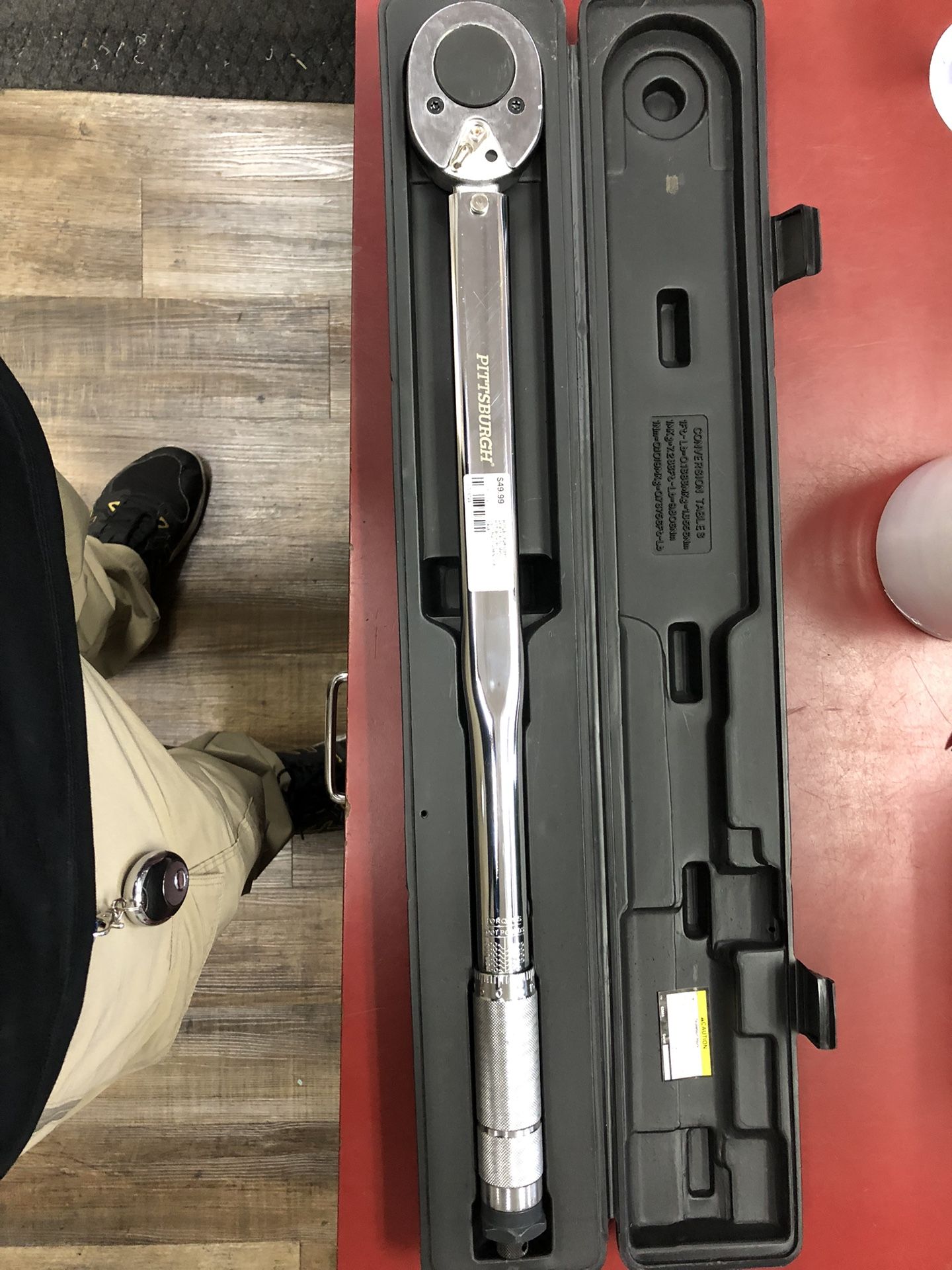 10035  1” Pittsburgh Torque Wrench 50-300lbs In Hard Case 38728