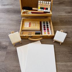 Paint Set With Canvases 