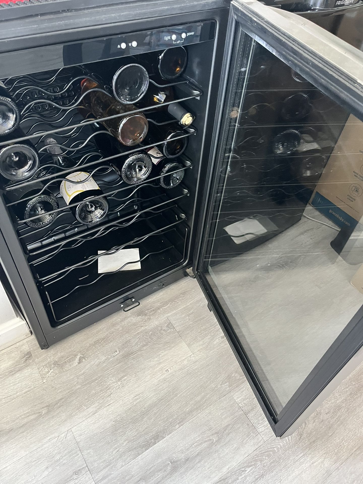 Frigidaire wine cooler