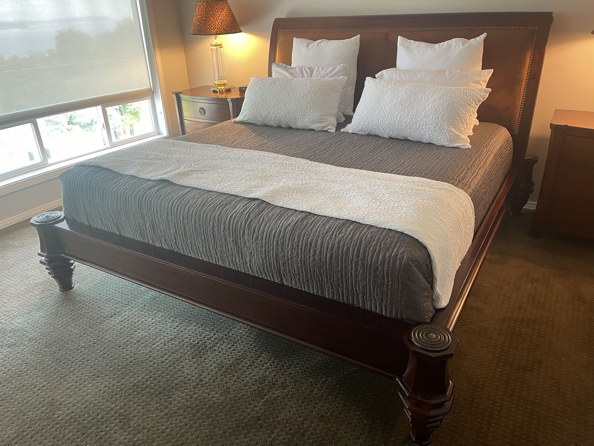 Beautiful Cherry Wood Bedroom Set , King Bed , 2 Night Stands , 1 Dresser