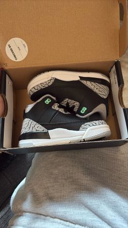 Jordan 3 Retro Blk/green Glow Wolf Grey Size 6c