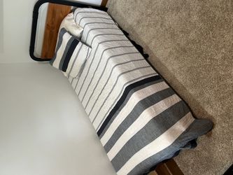Twin Bedframe & Headboard HAUPPAUGE NY