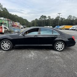 2007  S550 Benz