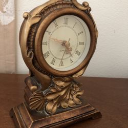 Decorative table clock