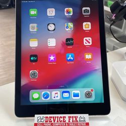 Great Condition Apple Ipad Air, Unlocked, 9.7 inch screen, Comes With Charging Cable