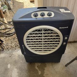Honeywell Portable Evaporated Cooler