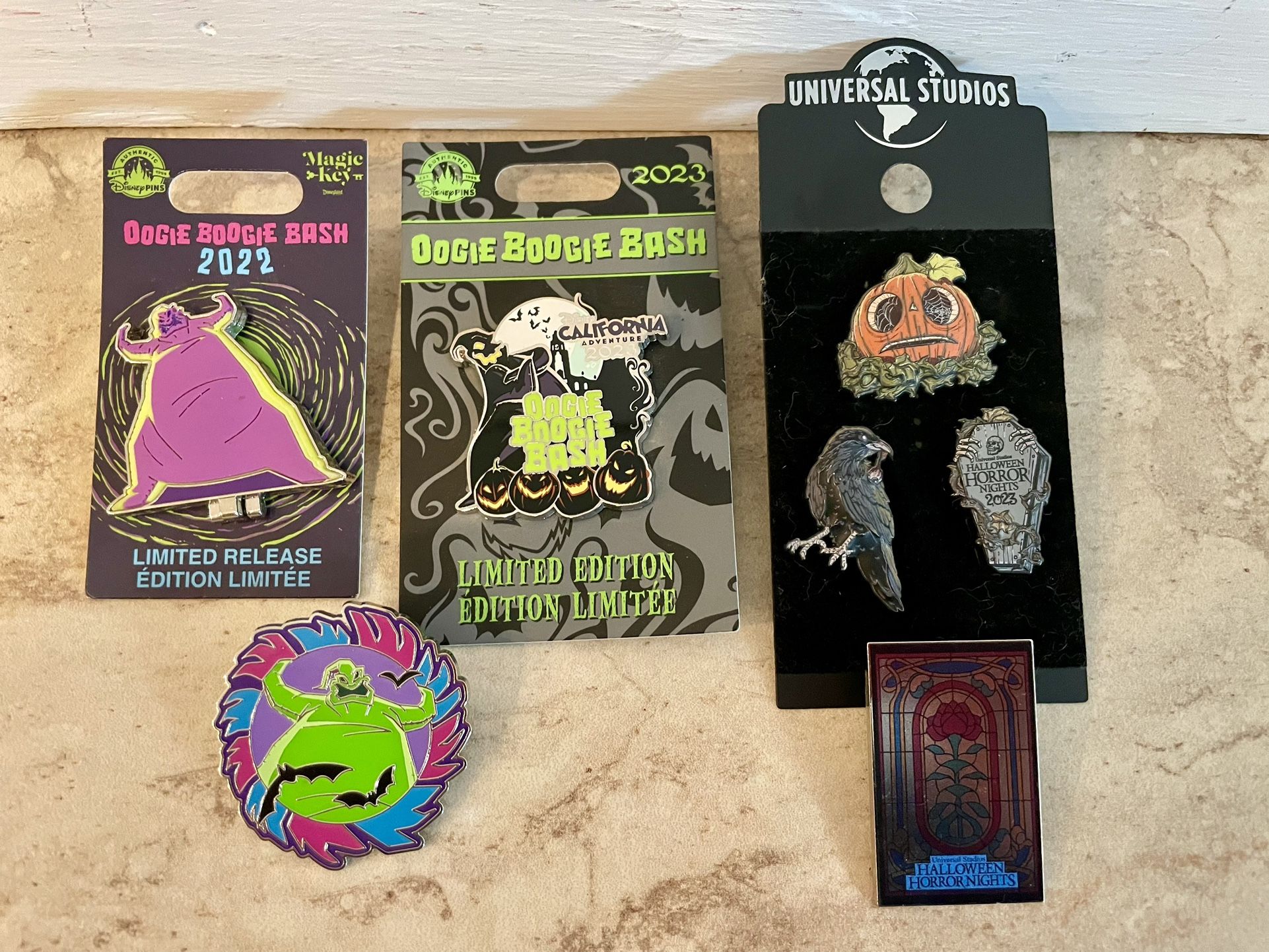 Disneyland & Universal Studios Halloween-theme Pin Collection