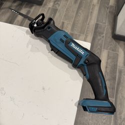 Makita 18v Saw