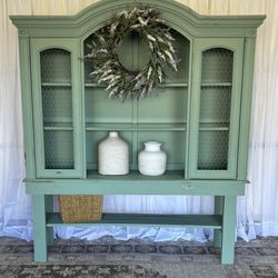 💚 green china display cabinet boho farmhouse shelves bookshelf hall kitchen hutch chicken wire