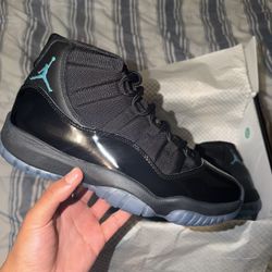 gamma blue 11’s size 12