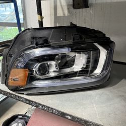 2023 Mercedes GLB Left Headlight