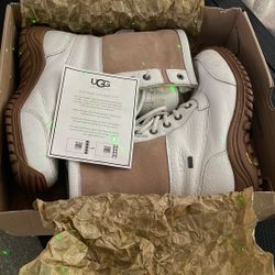 Authentic Ugg Australian Size 7 Fits Anyone 7 Or 71/2