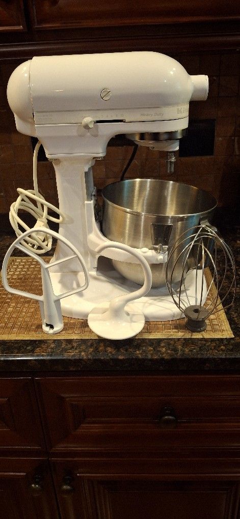 Kitchen Aid K5SSWW 325W Heavy Duty Mixer 