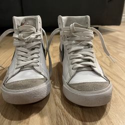 Kids Nike Blazer, High Top, Size 4Y