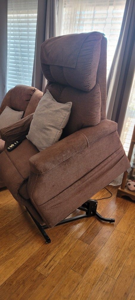 Lifting And Recycling Sofa