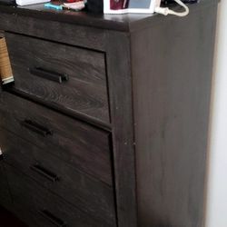 Dresser/organizer