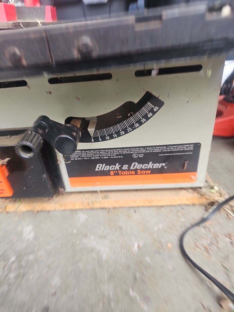 Black & Decker Table SAW 8'