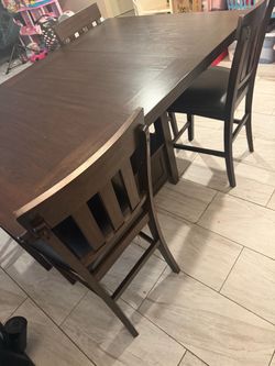 Dinning table