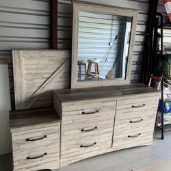 Bedroom Set Queen Size