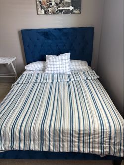 Queen bed