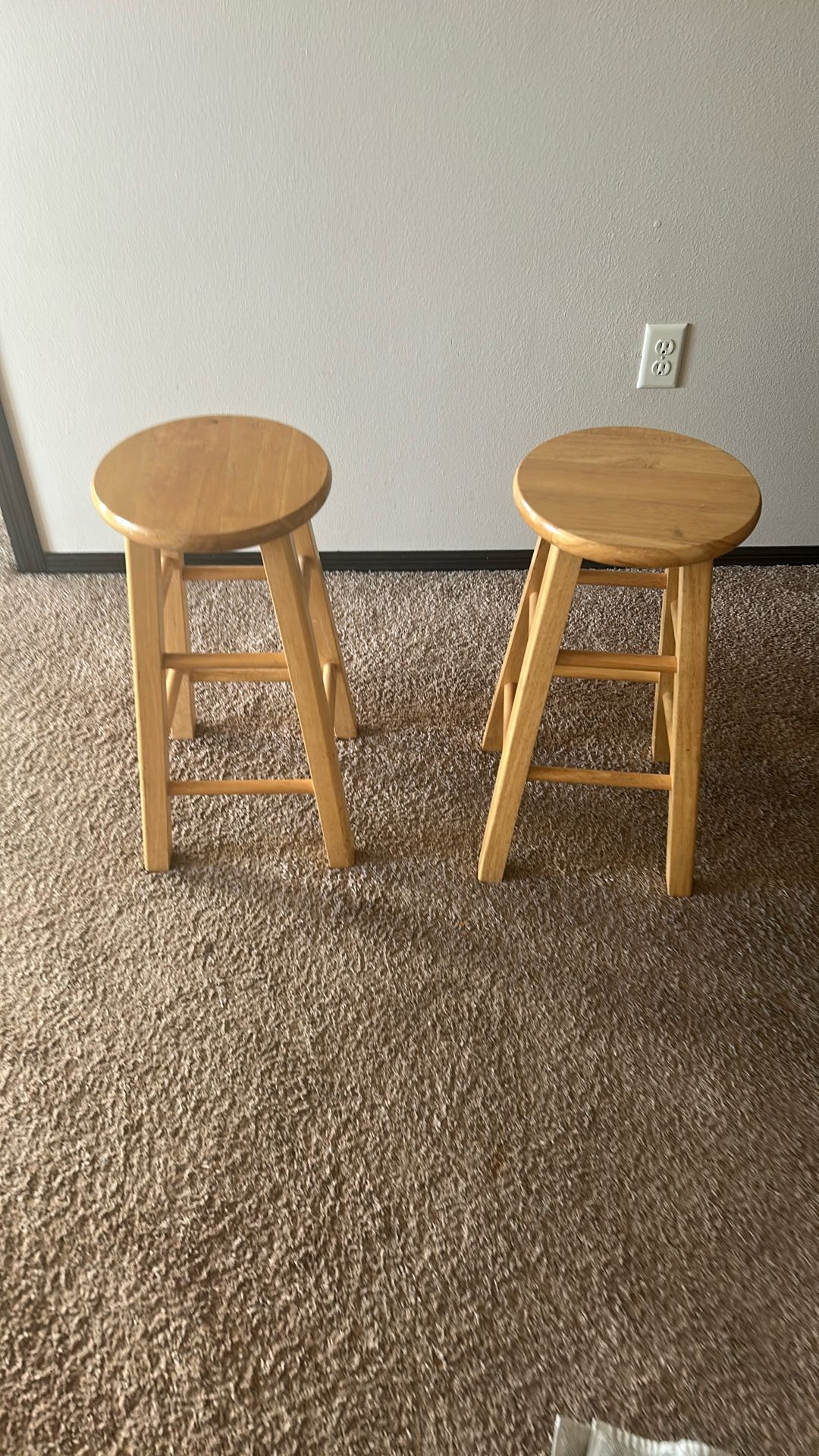 2 Bar Stools