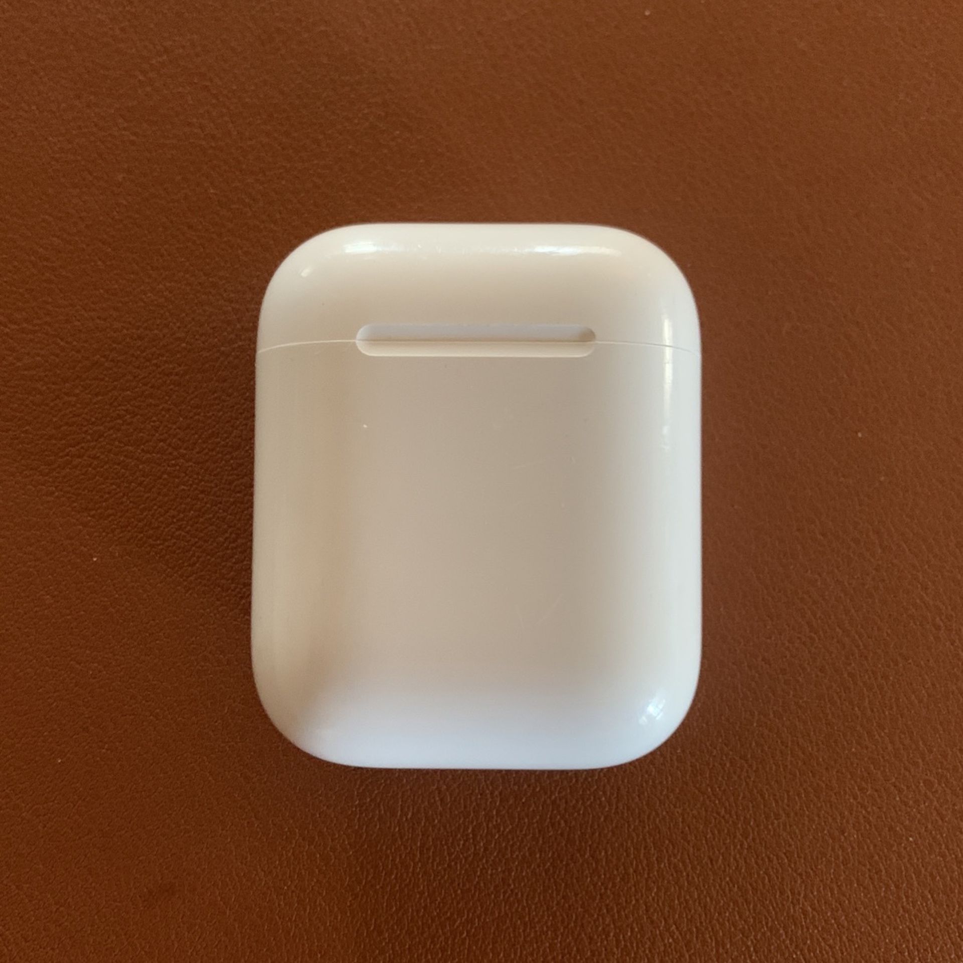 Apple AirPods (Charging Case Only)