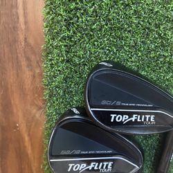 60 Degree Golf Wedge and 56 Degree Golf Wedge Top Flite TOUR Black Wedge True Spin Technology in Black Finish  with Men’s Regular Steel Shaft