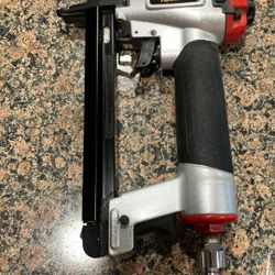 Central Pneumatic 20 Gauge Wide Crown staple